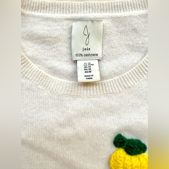 🍋 Joie 100% Cashmere Knit White Sweater w/ Embroidered Yellow Lemons Sz Medium - Picture 2 of 7